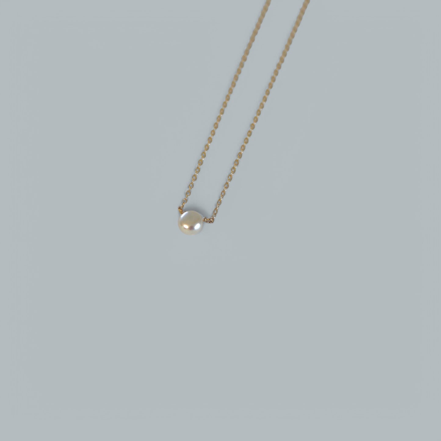TIA button pearl necklace