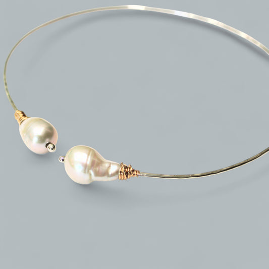 MARIELLE baroque pearl collar