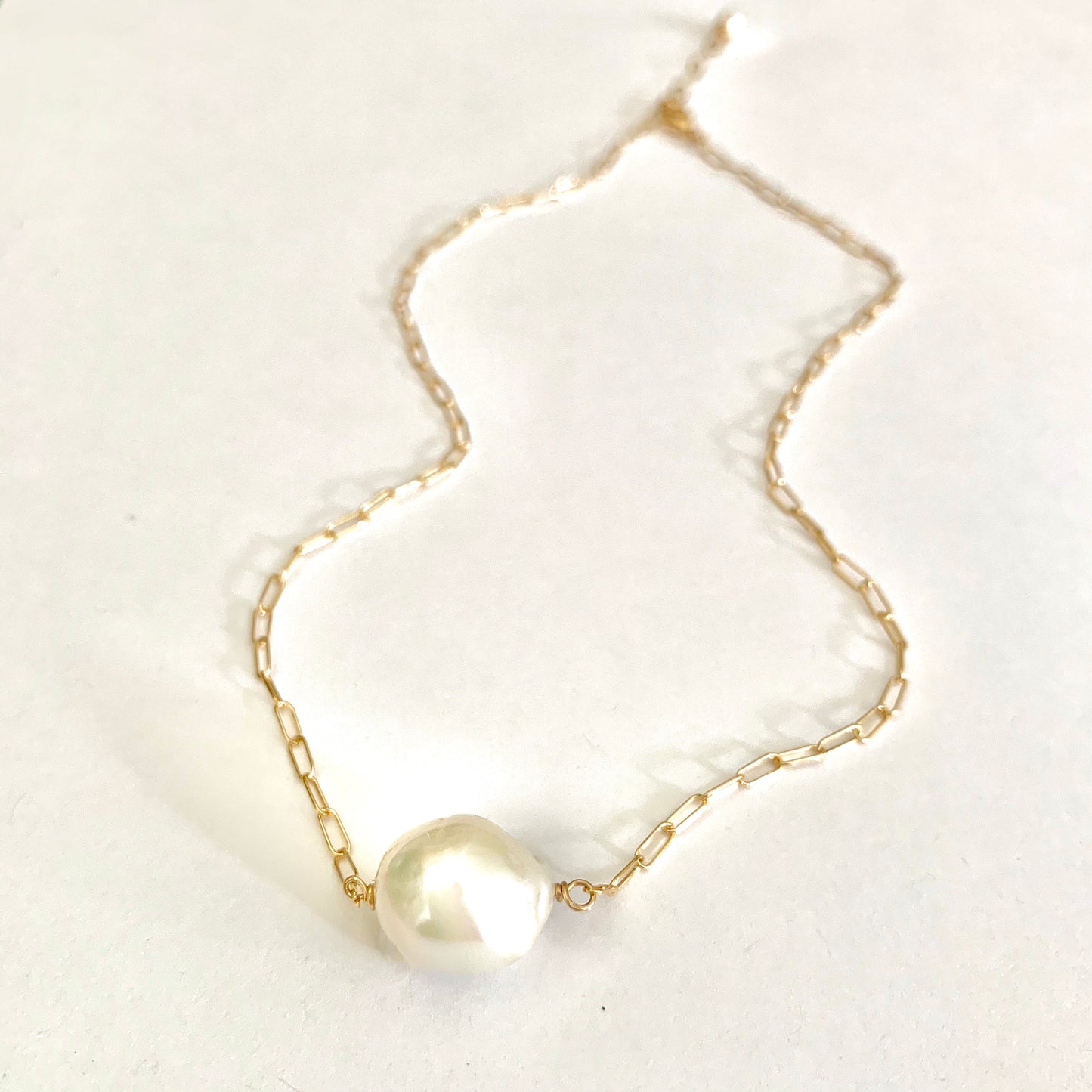 Clara gold paperclip & baroque pearl necklace