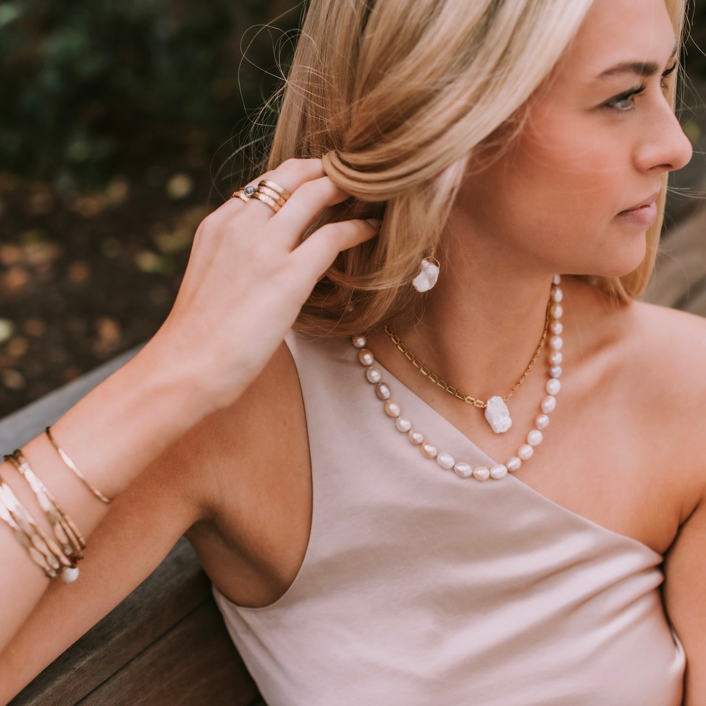 Elizabeth knotted pearl necklace