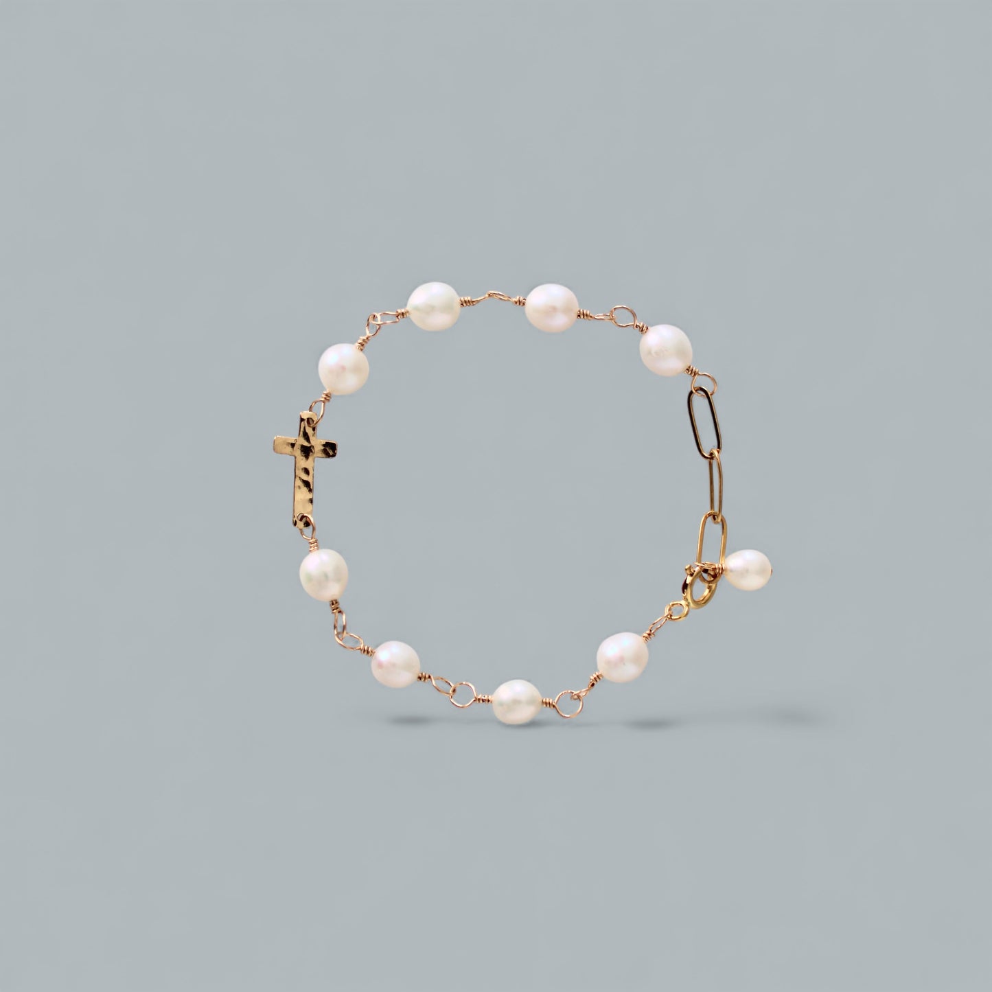 NOREEN cross & pearl bracelet