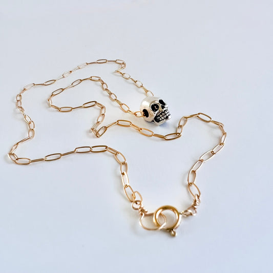 Bette sliding skull necklace