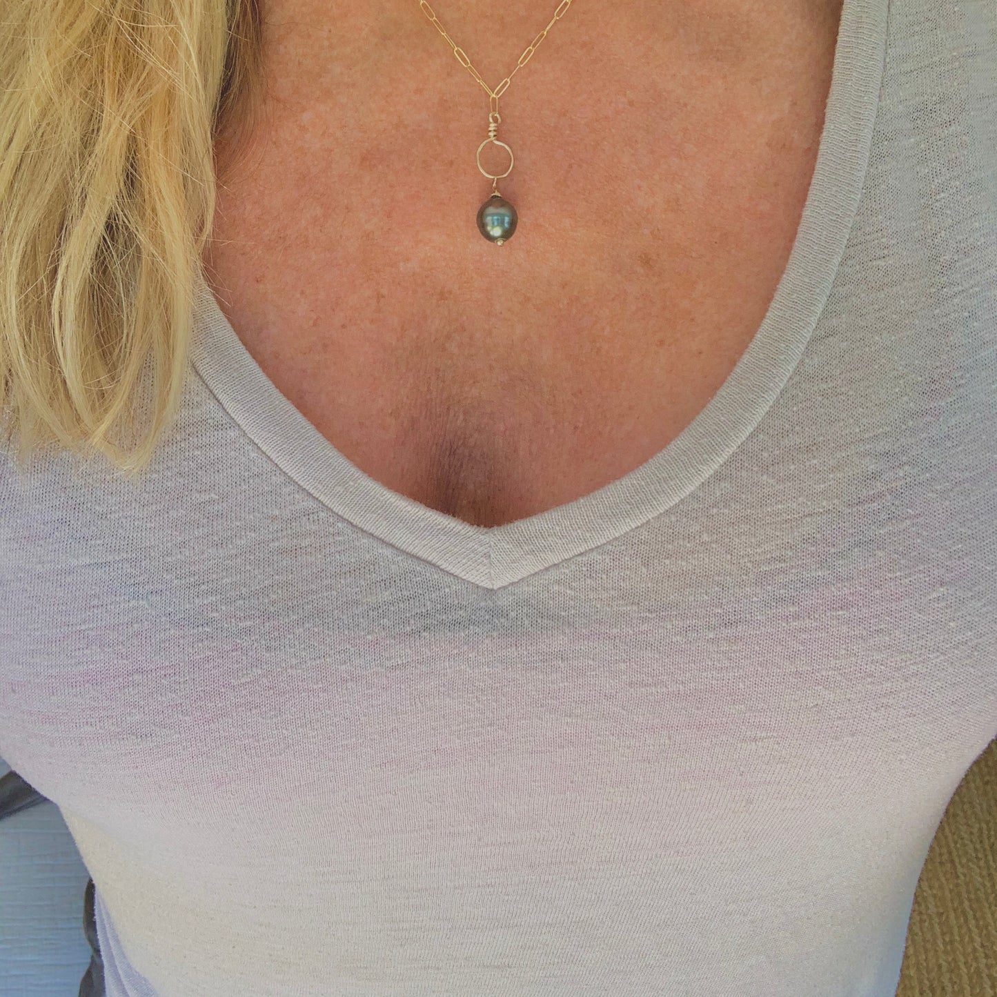 Lilly Tahitian pearl paperclip necklace