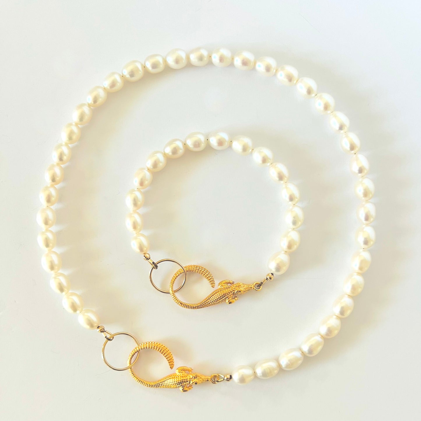 Laura gator pearl bracelet