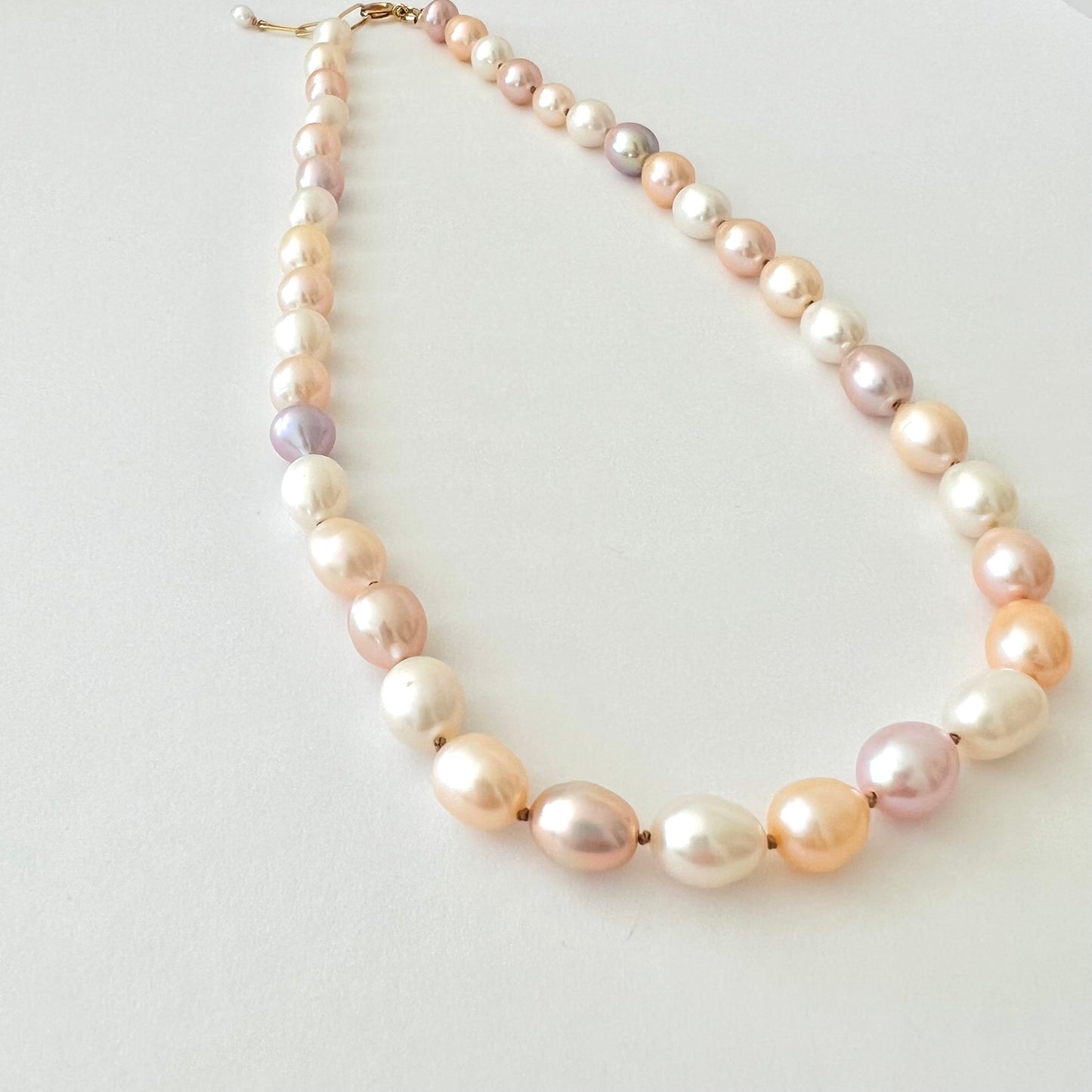 Elizabeth knotted pearl necklace